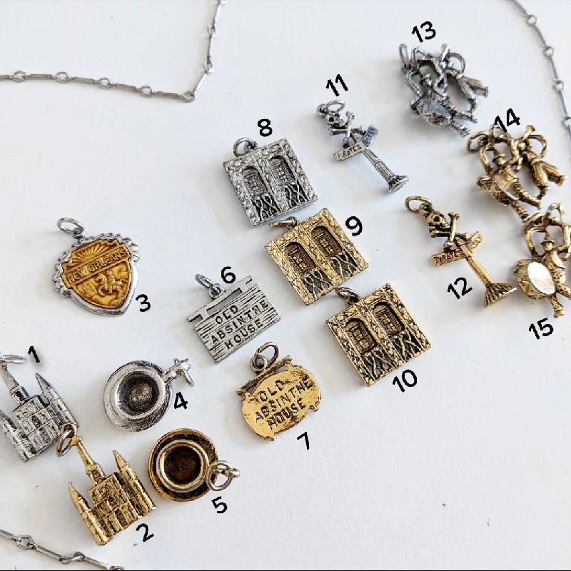 Simple necklaces and pendants with tiny charms for a delicate and casual vibe-Vintage New Orleans Souvenir Necklace