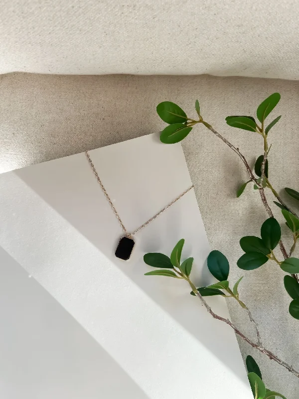 Beautiful necklaces and pendants with tree branch motifs for a nature-inspired design-Madalyn Black Stone Pendant Necklace