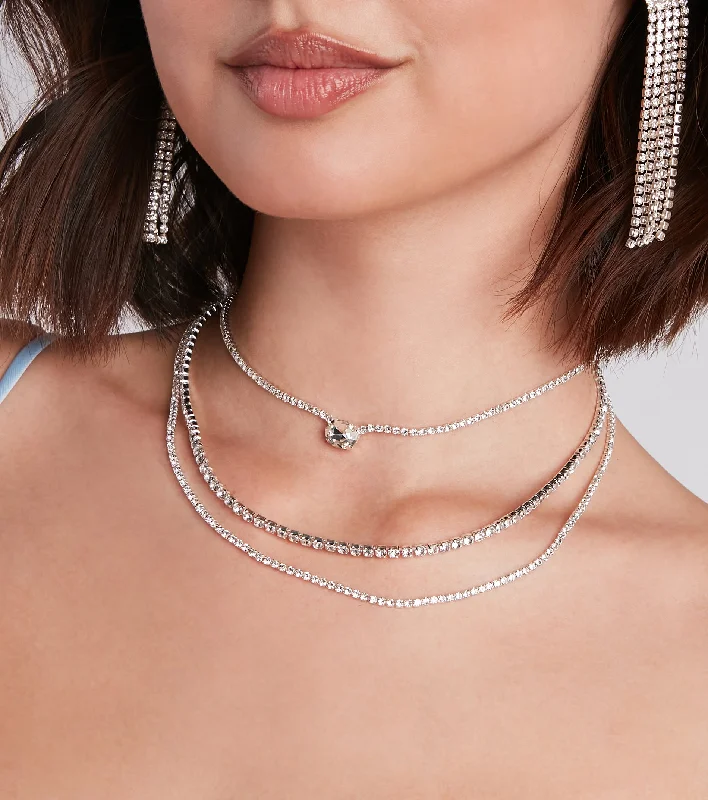 Simple necklaces and pendants with bar pendants for a sleek modern design-Luxe Radiant Rhinestone Choker Necklace