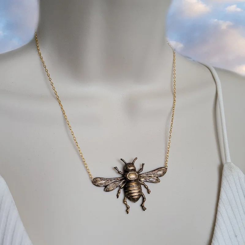 Layered necklaces and pendants for a trendy and fashionable stacked look-Queen Bee Necklace