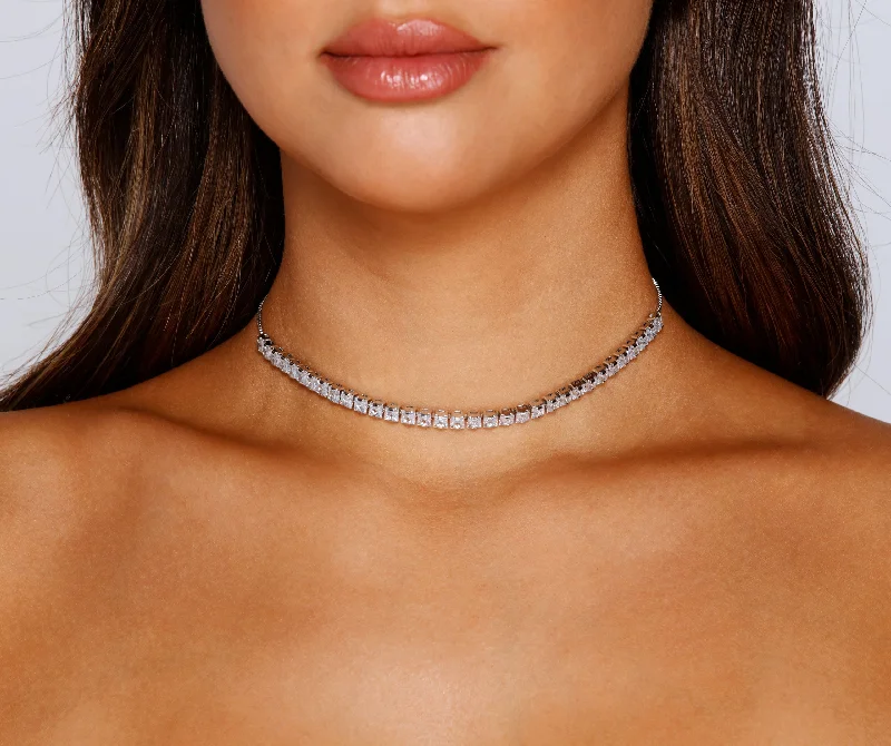 Necklaces and pendants with custom designs for a completely unique jewelry piece-Subtle Glam Rhinestone Choker