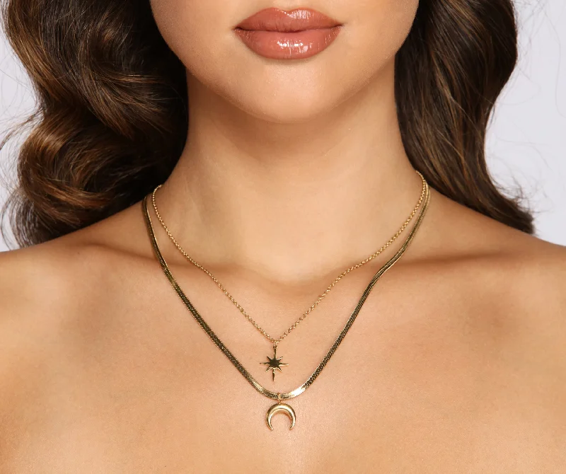 Beautiful necklaces and pendants with moonstone for an ethereal, mystical appearance-Captivating Charm Necklace